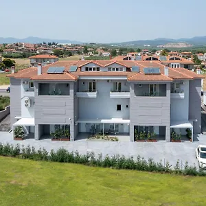 https://calives-premium-stay.hotelschalkidiki.net